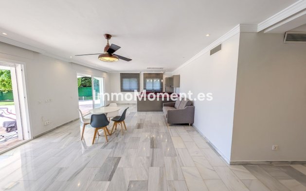 Wiederverkauf - Villa - Marbella - Nueva Andalucía