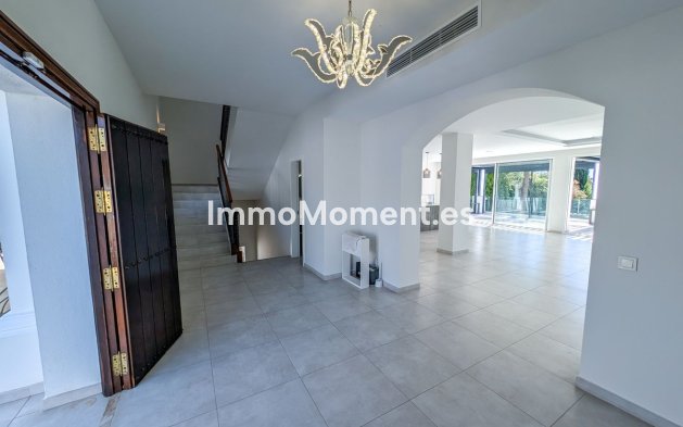 Wiederverkauf - Villa - Marbella - Nueva Andalucía