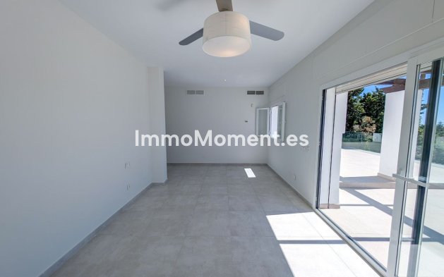 Wiederverkauf - Villa - Marbella - Nueva Andalucía