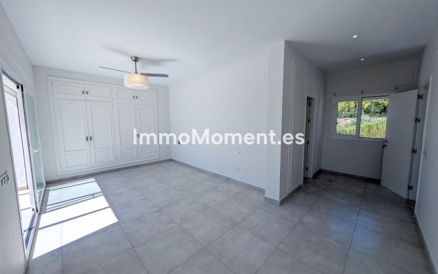 Wiederverkauf - Villa - Marbella - Nueva Andalucía