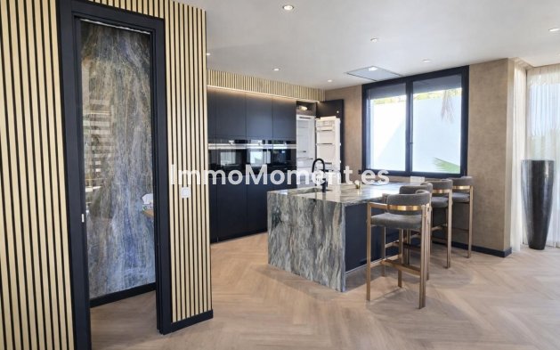 Bestaande woning - Villa - Estepona  - Atalaya