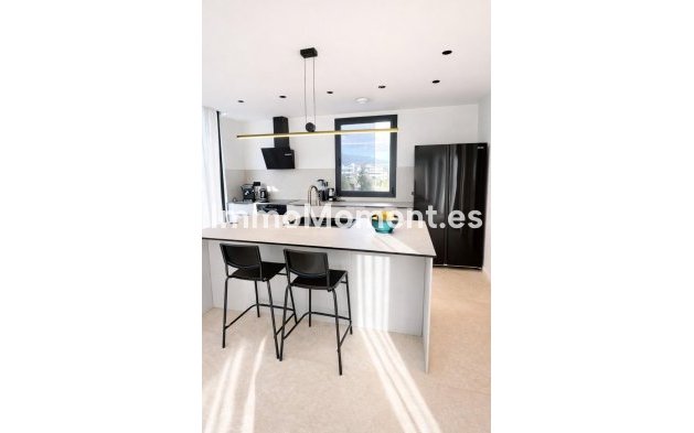 Wiederverkauf - Villa - Marbella - Nueva Andalucía