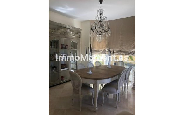 Resale - Villa - Marbella - Puerto Banús