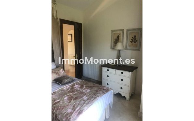 Resale - Villa - Marbella - Puerto Banús