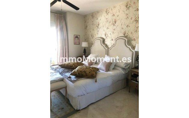 Resale - Villa - Marbella - Puerto Banús