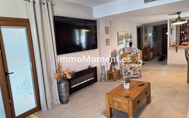 Resale - Apartment - Manilva - La Duquesa