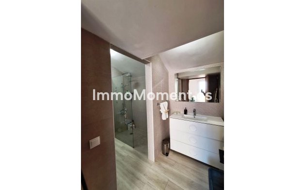 Resale - Apartment - Manilva - La Duquesa
