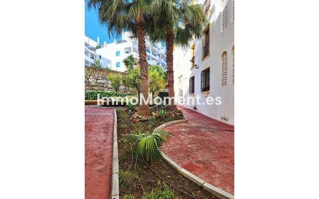 Resale - Apartment - Manilva - La Duquesa