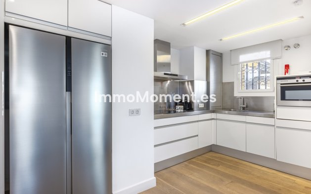 Wiederverkauf - Wohnung - Marbella - Puerto Banús