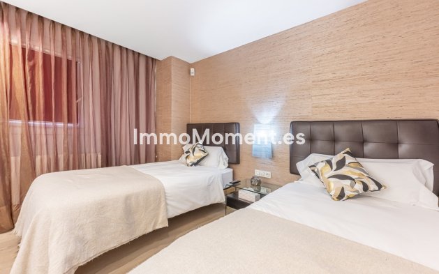 Wiederverkauf - Wohnung - Marbella - Puerto Banús