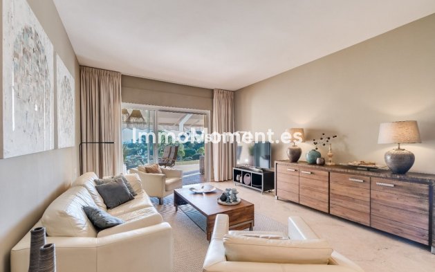 Resale - Apartment - Marbella - Elviria