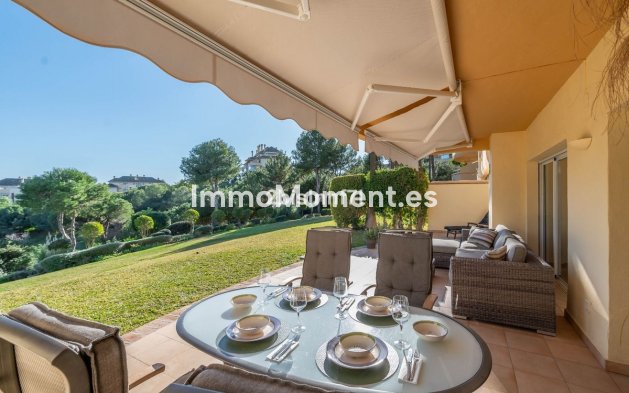 Resale - Apartment - Marbella - Elviria
