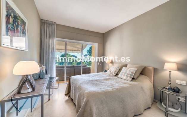 Resale - Apartment - Marbella - Elviria