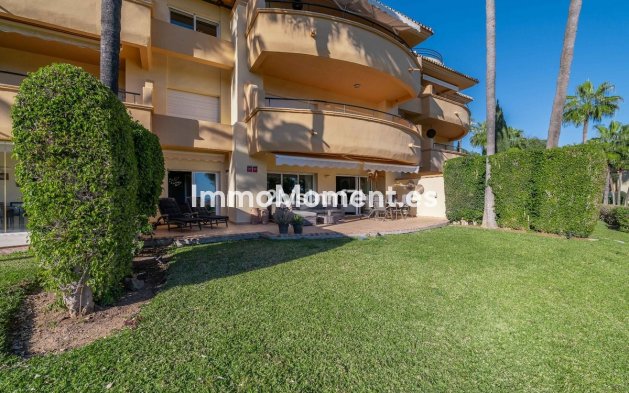 Resale - Apartment - Marbella - Elviria