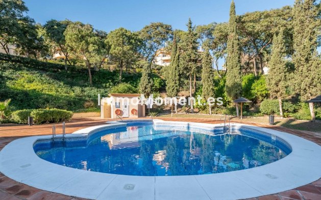 Resale - Apartment - Marbella - Elviria