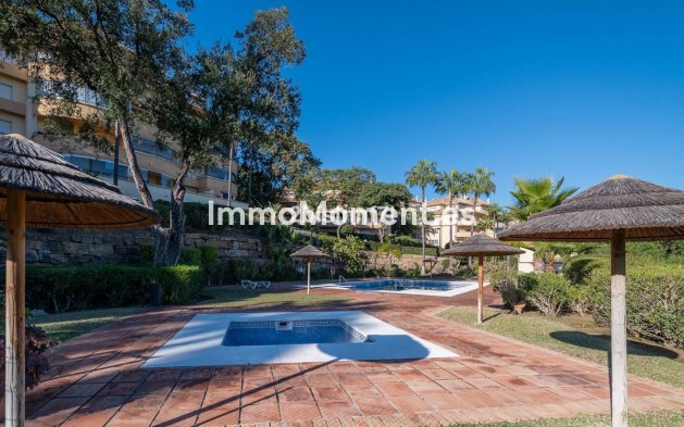 Resale - Apartment - Marbella - Elviria