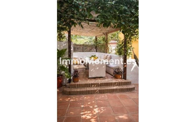 Resale - Villa - Benahavís - Benahavís Centro