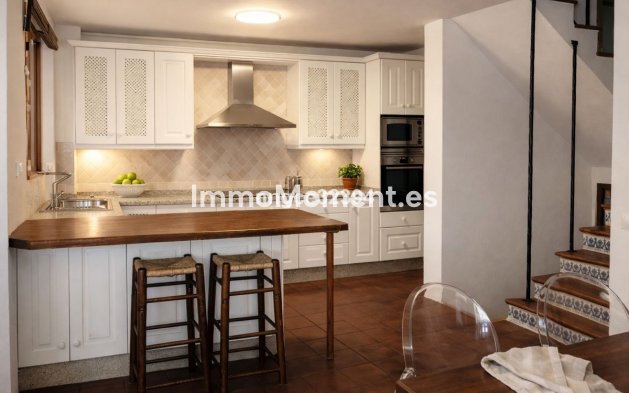 Resale - Villa - Benahavís - Benahavís Centro