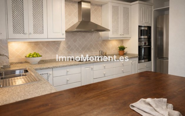 Resale - Villa - Benahavís - Benahavís Centro