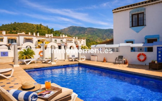 Resale - Villa - Benahavís - Benahavís Centro