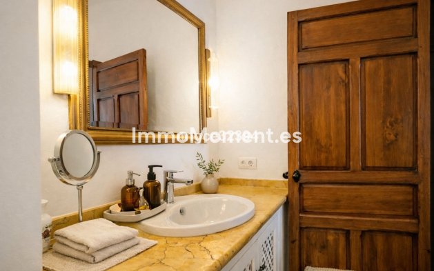 Resale - Villa - Benahavís - Benahavís Centro