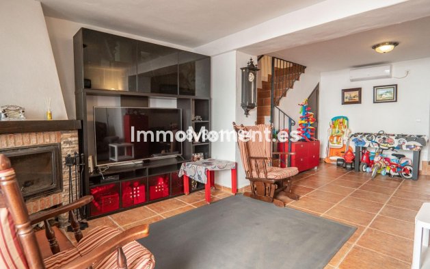 Wiederverkauf - Villa -   Inländisch - Pizarra