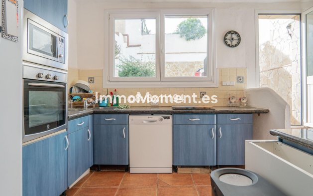 Wiederverkauf - Villa -   Inländisch - Pizarra