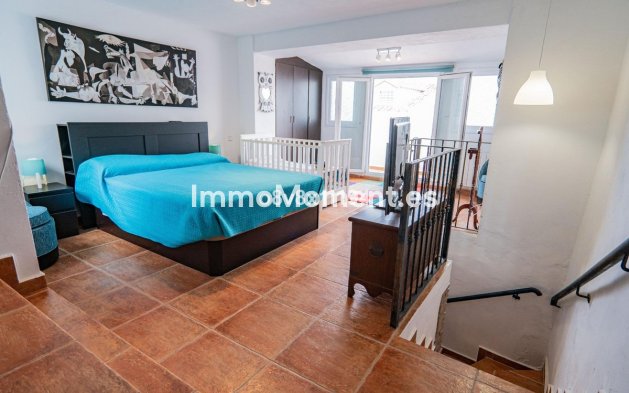 Wiederverkauf - Villa -   Inländisch - Pizarra