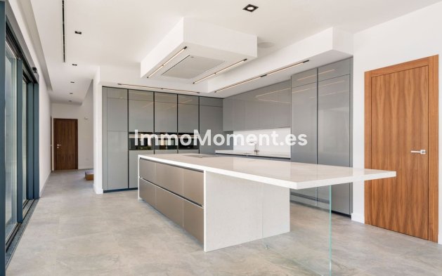 Revente - Villa - Benalmadena - Benalmadena Centro