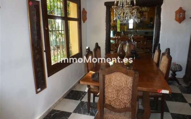 Bestaande woning - Villa - Estepona  - Estepona Centro