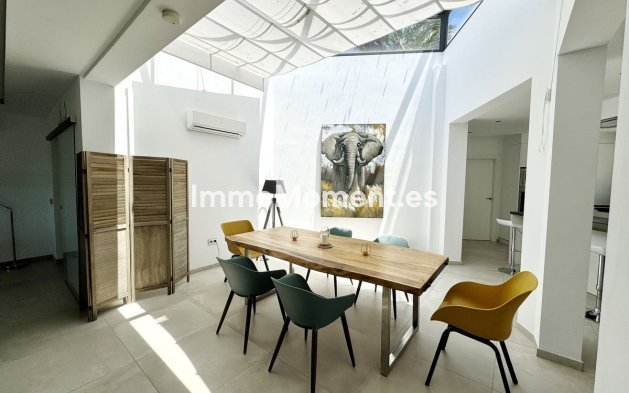 Wiederverkauf - Villa - Marbella - El Rosario