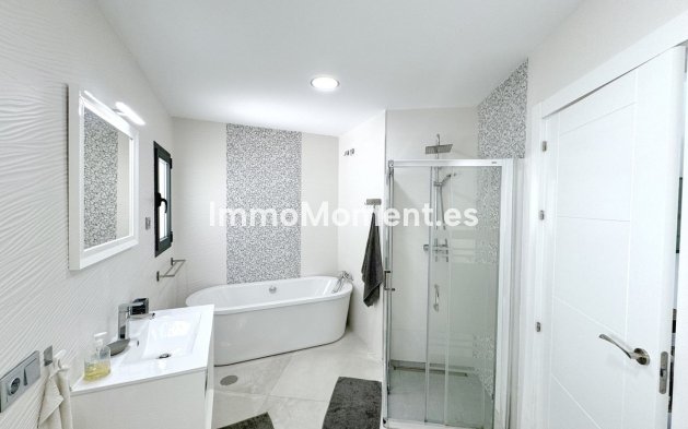 Wiederverkauf - Villa - Marbella - El Rosario