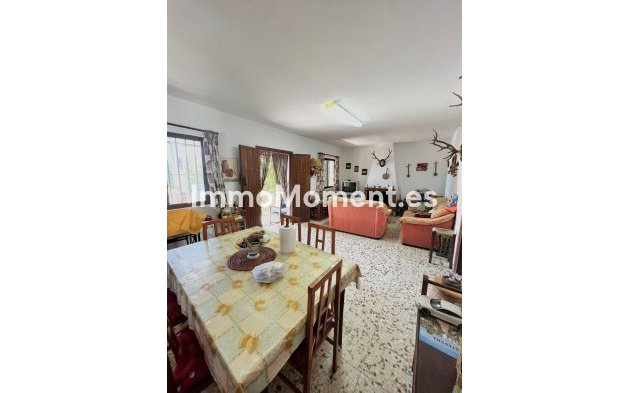 Resale - Country house - Estepona - New Golden Mile