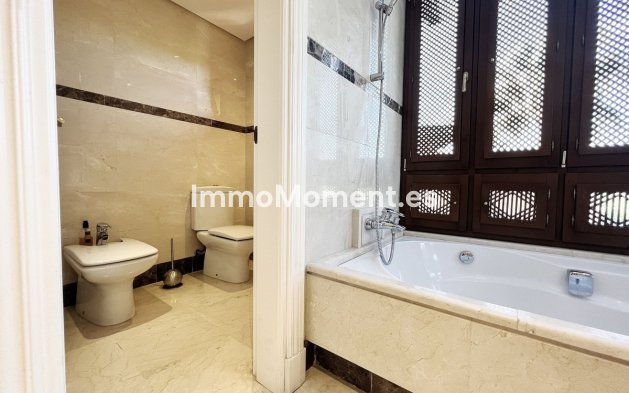 Wiederverkauf - Wohnung - Marbella - Nueva Andalucía