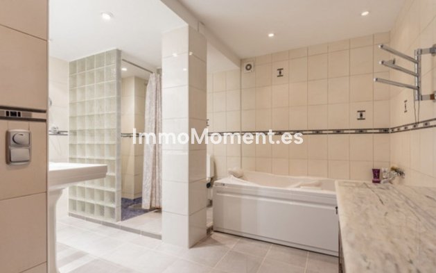 Wiederverkauf - Wohnung - Estepona  - Atalaya