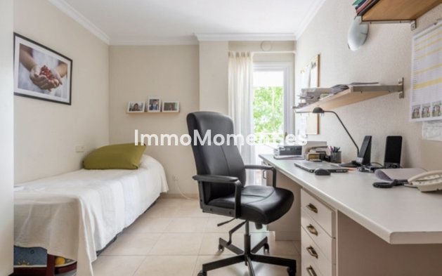 Wiederverkauf - Wohnung - Estepona  - Atalaya