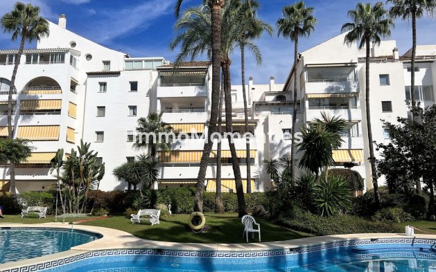 Wiederverkauf - Wohnung - Estepona  - Atalaya