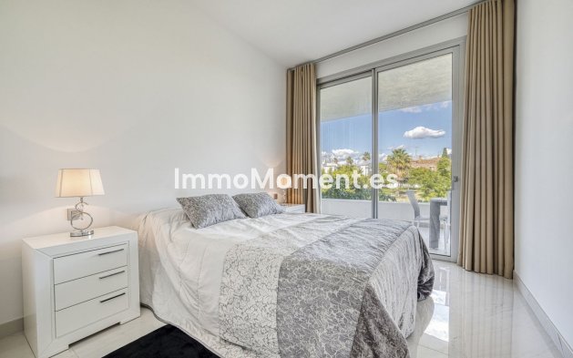 Revente - Appartement - Estepona  - Estepona Centro