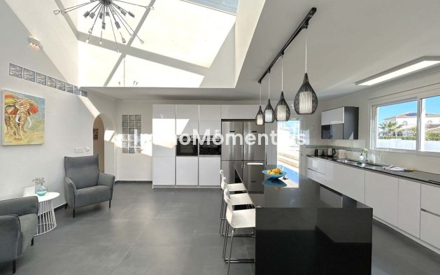 Resale - Villa - Mijas - Mijas Costa