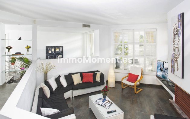 Reventa - Villa - Marbella - Elviria