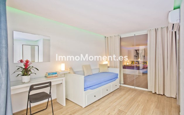 Reventa - Villa - Marbella - Elviria