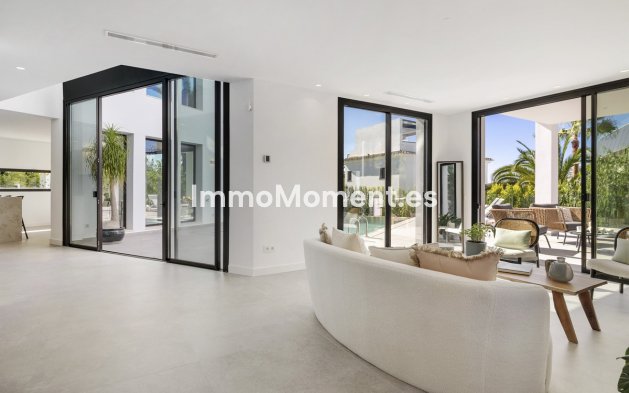 Resale - Villa - Marbella - Marbesa