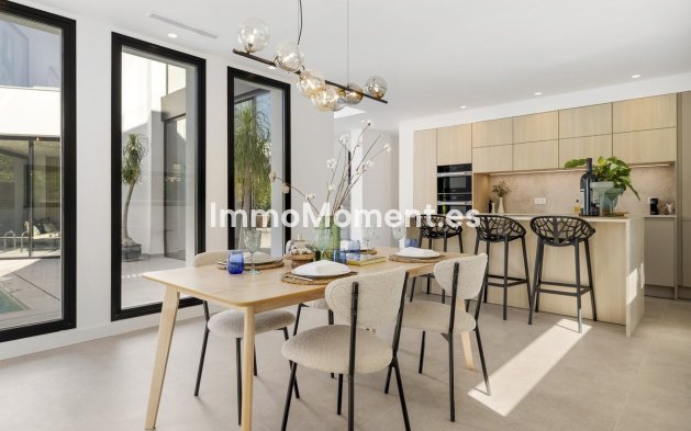 Resale - Villa - Marbella - Marbesa