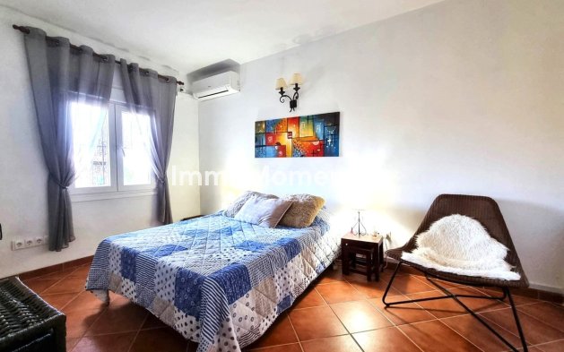 Resale - Villa - Benalmadena - Benalmadena Centro