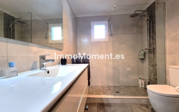 Resale - Villa - Benalmadena - Benalmadena Centro