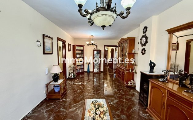 Resale - Apartment - Fuengirola - Fuengirola Centro