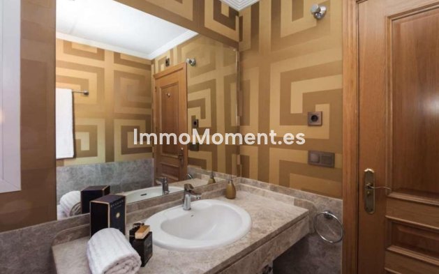 Wiederverkauf - Villa - Marbella - Marbella Centro