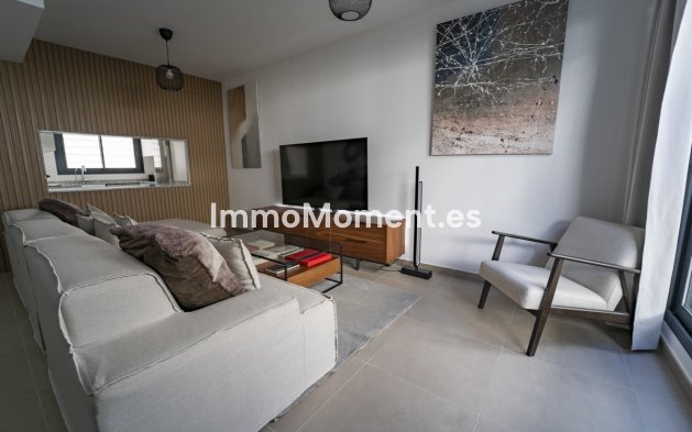 Resale - Villa - Estepona - Cancelada