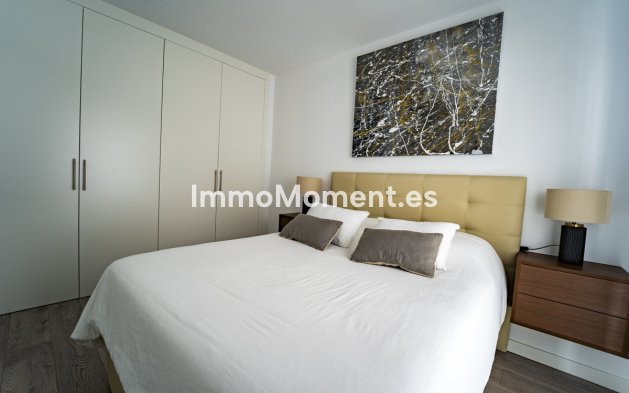 Resale - Villa - Estepona - Cancelada