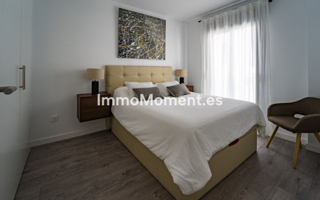 Resale - Villa - Estepona - Cancelada